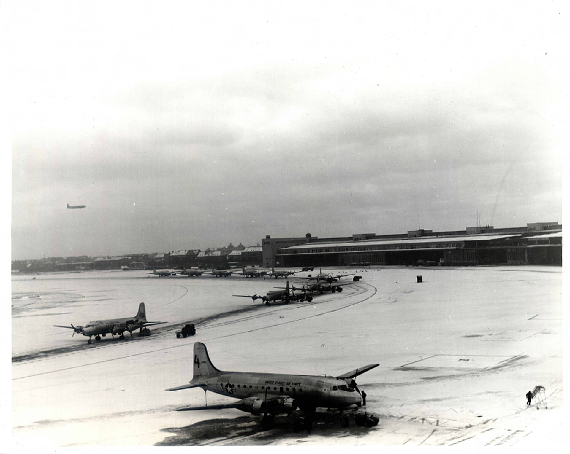U.S. Air Force C-54s on the Tempelhof ramp, winter 1948-1949