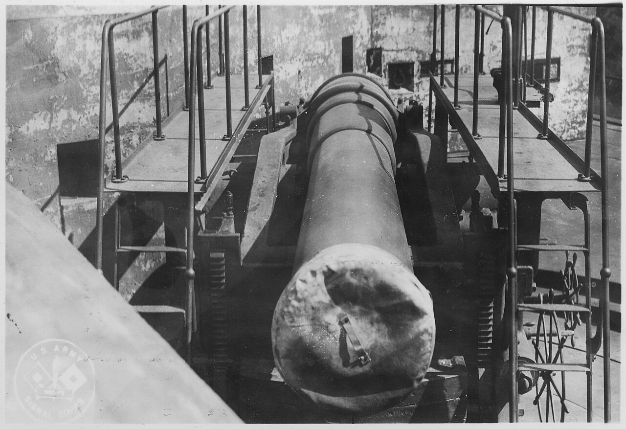 A 10-inch disappearing gun at Battery Russell, Fort Stevens